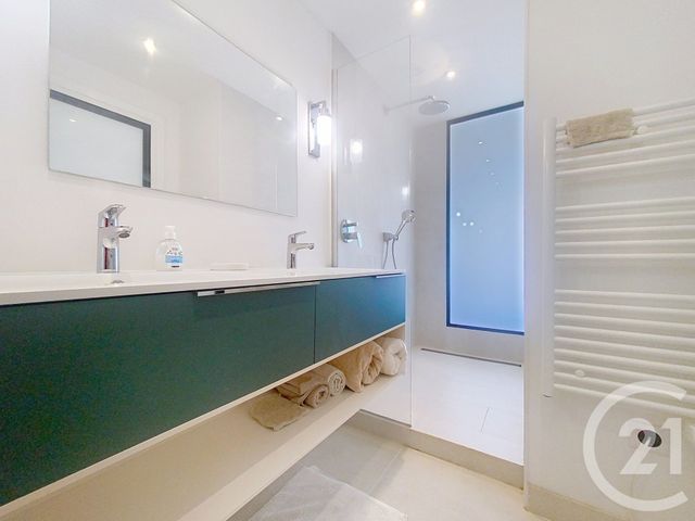 Appartement F2 à louer - 2 pièces - 63,80 m2 - Nice - 06 - PROVENCE-ALPES-COTE-D-AZUR