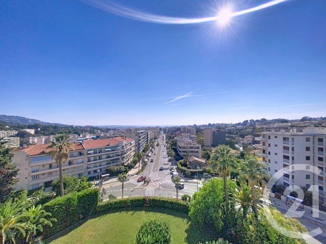 Appartement F3 à louer - 3 pièces - 67,62 m2 - Le Cannet - 06 - PROVENCE-ALPES-COTE-D-AZUR