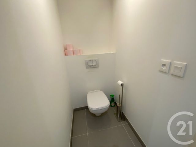 Afficher la photo en grand Appartement F2 à louer - 2 pièces - 43 m2 - Nice - 06 - PROVENCE-ALPES-COTE-D-AZUR