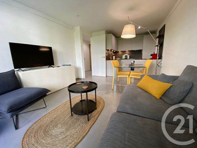 Afficher la photo en grand Appartement F2 à louer - 2 pièces - 43 m2 - Nice - 06 - PROVENCE-ALPES-COTE-D-AZUR