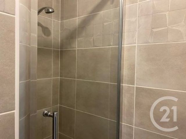 Afficher la photo en grand Appartement F4 à louer - 4 pièces - 107 m2 - Nice - 06 - PROVENCE-ALPES-COTE-D-AZUR