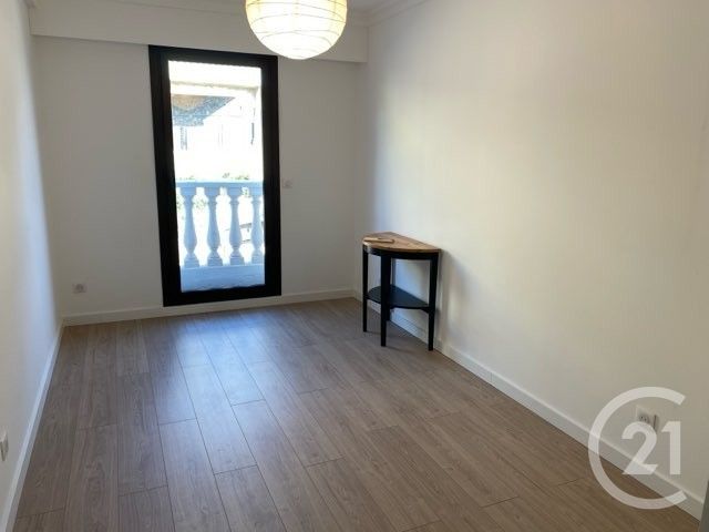 Afficher la photo en grand Appartement F4 à louer - 4 pièces - 107 m2 - Nice - 06 - PROVENCE-ALPES-COTE-D-AZUR