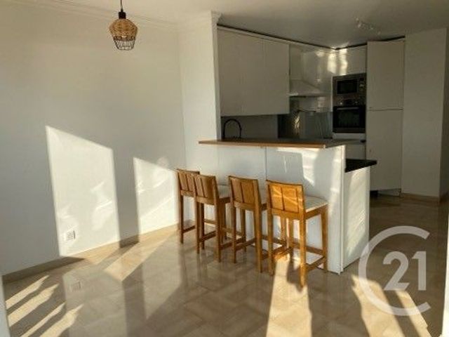 Afficher la photo en grand Appartement F4 à louer - 4 pièces - 107 m2 - Nice - 06 - PROVENCE-ALPES-COTE-D-AZUR