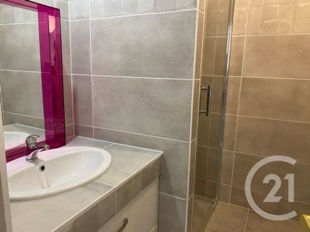 Afficher la photo en grand Appartement F4 à louer - 4 pièces - 107 m2 - Nice - 06 - PROVENCE-ALPES-COTE-D-AZUR