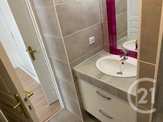 Afficher la photo en grand Appartement F4 à louer - 4 pièces - 107 m2 - Nice - 06 - PROVENCE-ALPES-COTE-D-AZUR