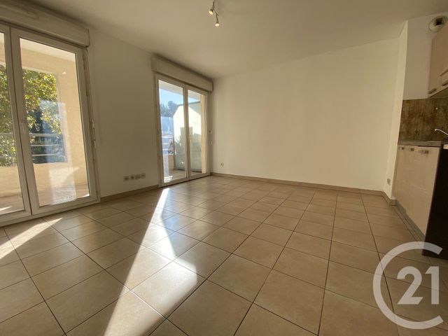 Appartement F2 à louer ST ANDRE DE LA ROCHE