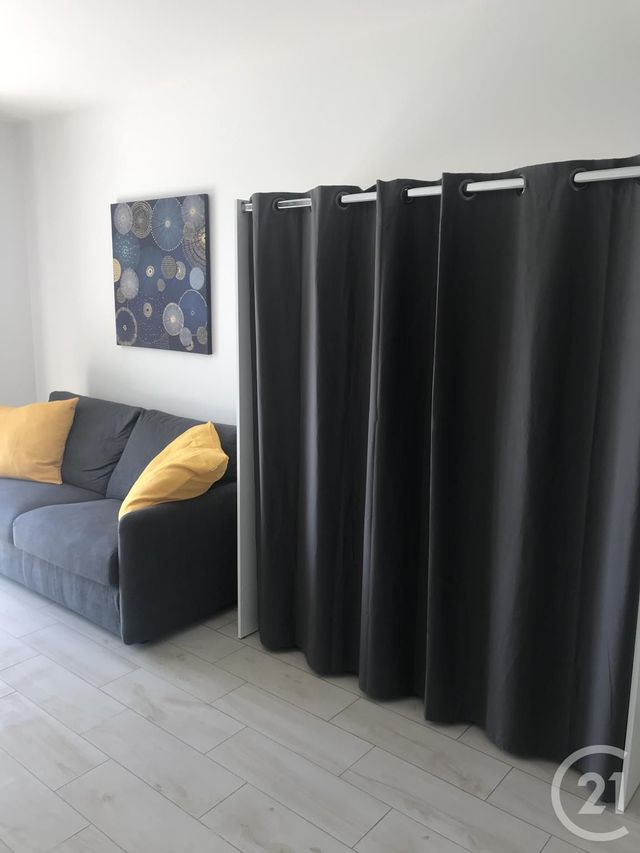 Appartement F1 à louer - 1 pièce - 26,80 m2 - St Laurent Du Var - 06 - PROVENCE-ALPES-COTE-D-AZUR