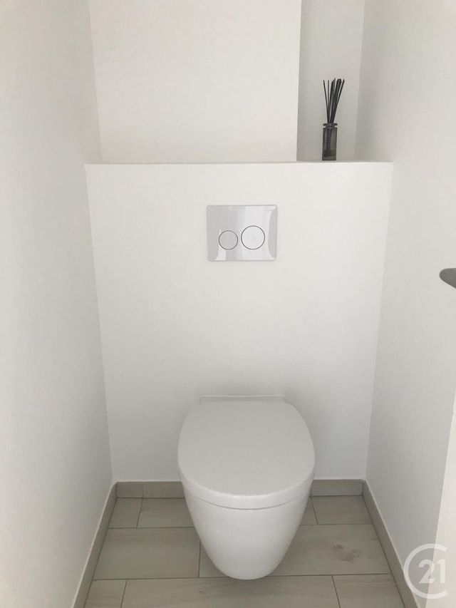 Appartement F1 à louer - 1 pièce - 26,80 m2 - St Laurent Du Var - 06 - PROVENCE-ALPES-COTE-D-AZUR