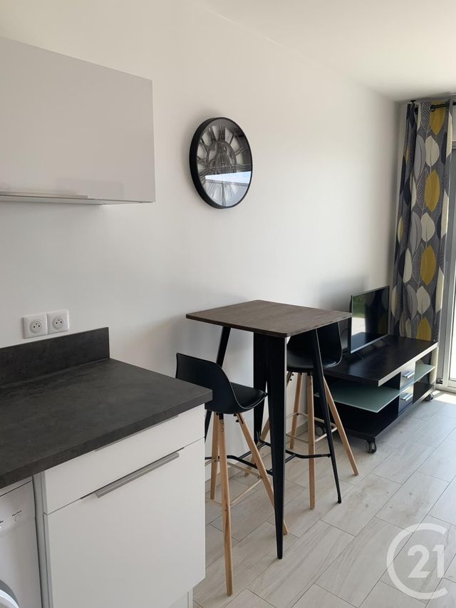 Appartement F1 à louer - 1 pièce - 26,80 m2 - St Laurent Du Var - 06 - PROVENCE-ALPES-COTE-D-AZUR