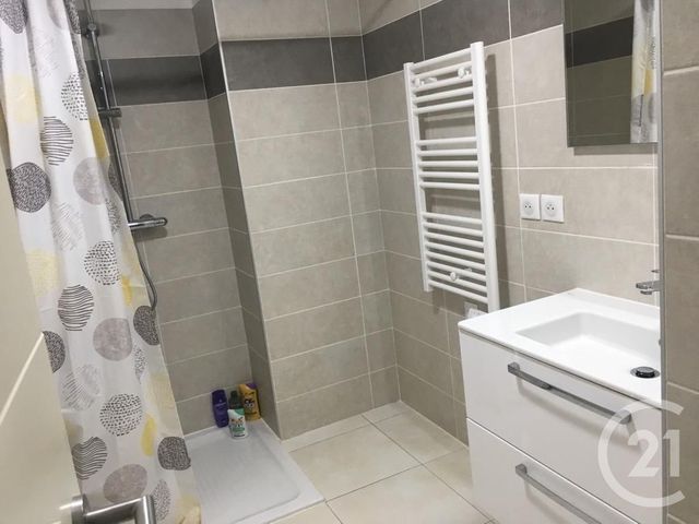 Appartement F1 à louer - 1 pièce - 26,80 m2 - St Laurent Du Var - 06 - PROVENCE-ALPES-COTE-D-AZUR