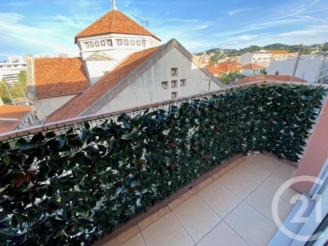 Appartement T2 à louer - 2 pièces - 38,38 m2 - Le Cannet - 06 - PROVENCE-ALPES-COTE-D-AZUR