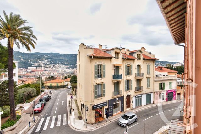 Appartement F3 à louer - 3 pièces - 47,30 m2 - Nice - 06 - PROVENCE-ALPES-COTE-D-AZUR