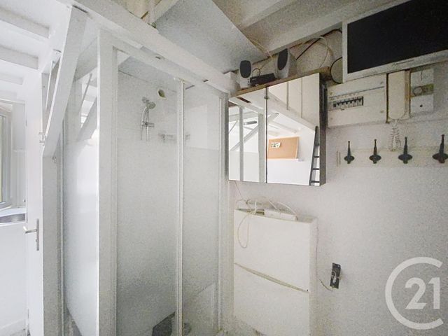  &agrave; louer - 1 pi&egrave;ce - 9 m2 - Nice - 06 - PROVENCE-ALPES-COTE-D-AZUR