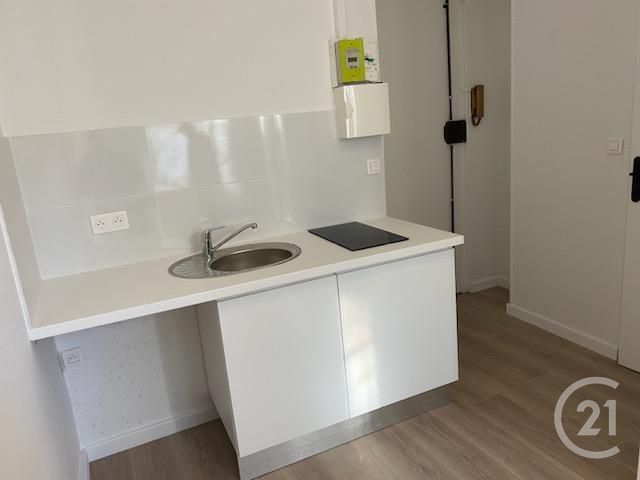 Appartement F1 &agrave; louer - 1 pi&egrave;ce - 13,59 m2 - Nice - 06 - PROVENCE-ALPES-COTE-D-AZUR