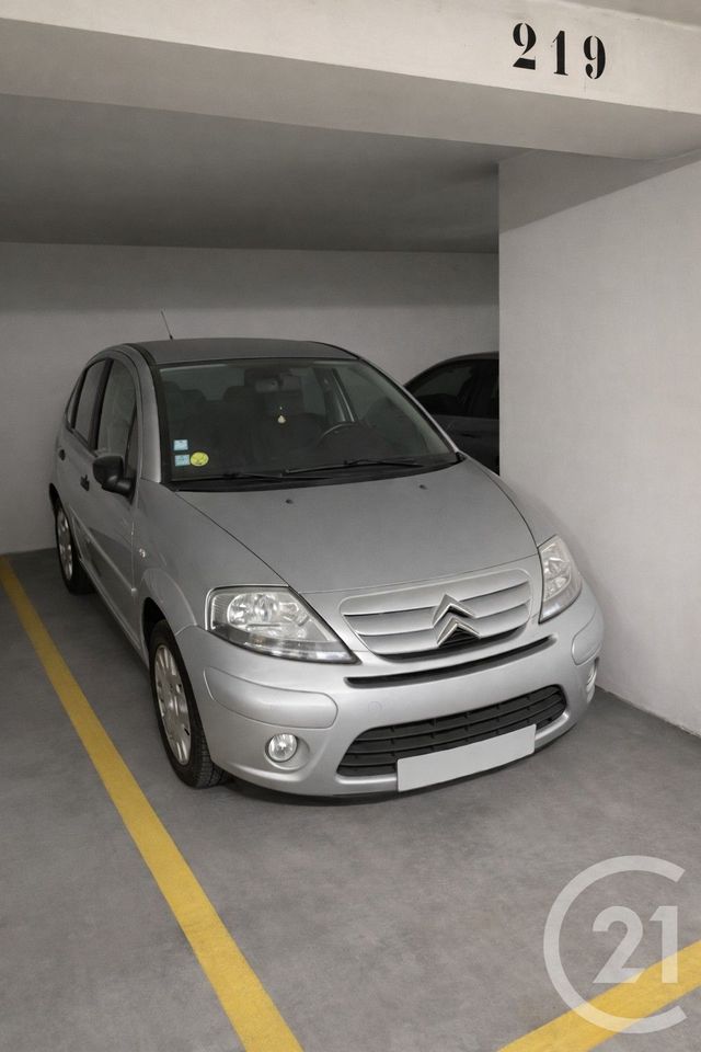 Parking &agrave; vendre - 10 m2 - Nice - 06 - PROVENCE-ALPES-COTE-D-AZUR