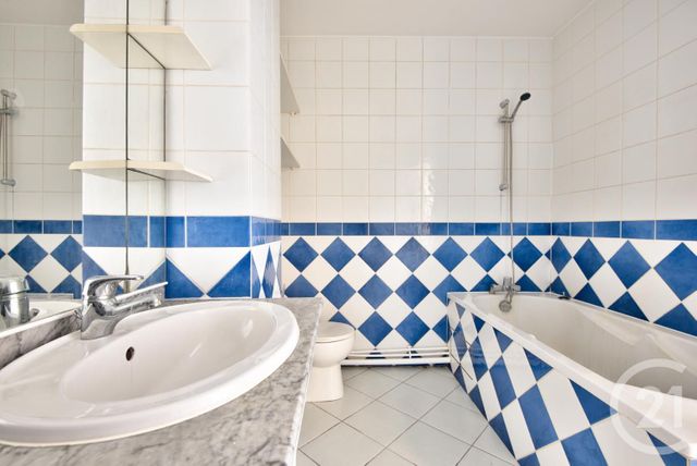 Appartement F4 &agrave; louer - 4 pi&egrave;ces - 77,84 m2 - Nice - 06 - PROVENCE-ALPES-COTE-D-AZUR