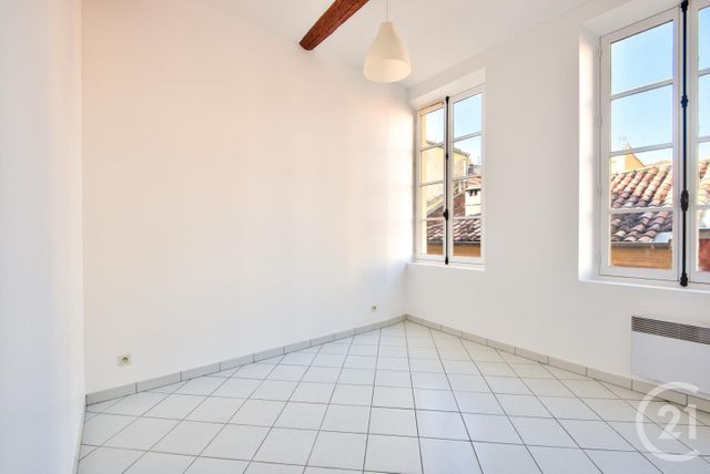 Appartement F4 &agrave; louer - 4 pi&egrave;ces - 77,84 m2 - Nice - 06 - PROVENCE-ALPES-COTE-D-AZUR