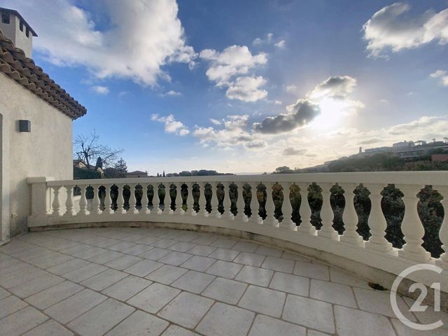 Maison &agrave; louer - 6 pi&egrave;ces - 200,56 m2 - St Laurent Du Var - 06 - PROVENCE-ALPES-COTE-D-AZUR