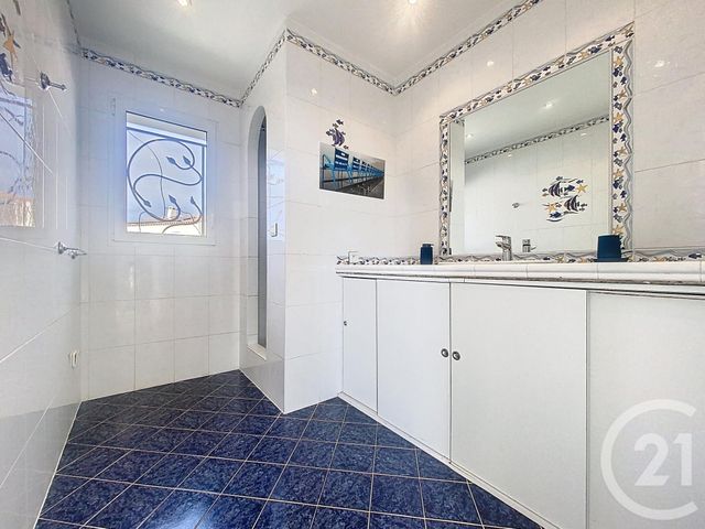 Maison &agrave; louer - 6 pi&egrave;ces - 200,56 m2 - St Laurent Du Var - 06 - PROVENCE-ALPES-COTE-D-AZUR