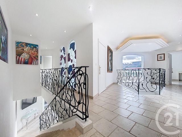 Maison &agrave; louer - 6 pi&egrave;ces - 200,56 m2 - St Laurent Du Var - 06 - PROVENCE-ALPES-COTE-D-AZUR