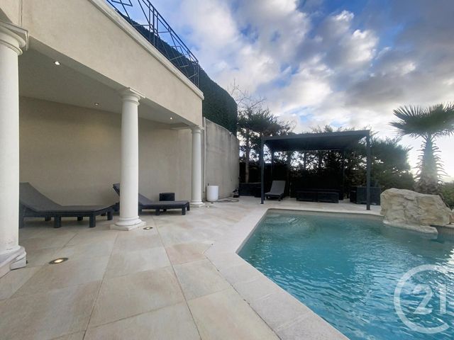 Maison &agrave; louer - 6 pi&egrave;ces - 200,56 m2 - St Laurent Du Var - 06 - PROVENCE-ALPES-COTE-D-AZUR