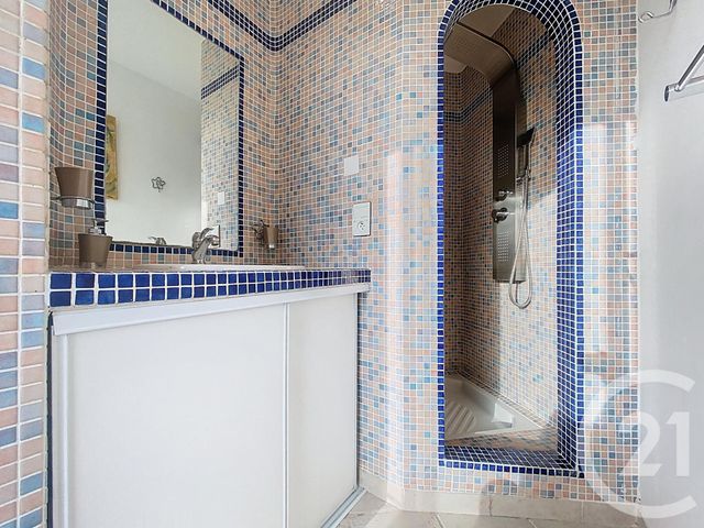 Maison &agrave; louer - 6 pi&egrave;ces - 200,56 m2 - St Laurent Du Var - 06 - PROVENCE-ALPES-COTE-D-AZUR