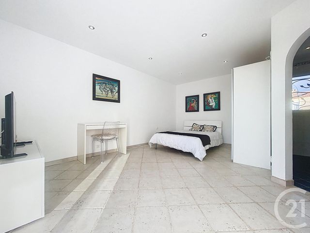 Maison &agrave; louer - 6 pi&egrave;ces - 200,56 m2 - St Laurent Du Var - 06 - PROVENCE-ALPES-COTE-D-AZUR