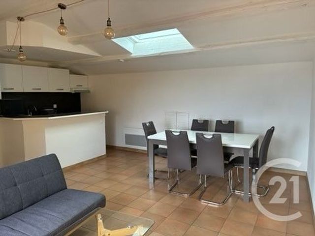 Appartement F3 &agrave; louer - 3 pi&egrave;ces - 56,02 m2 - Grasse - 06 - PROVENCE-ALPES-COTE-D-AZUR