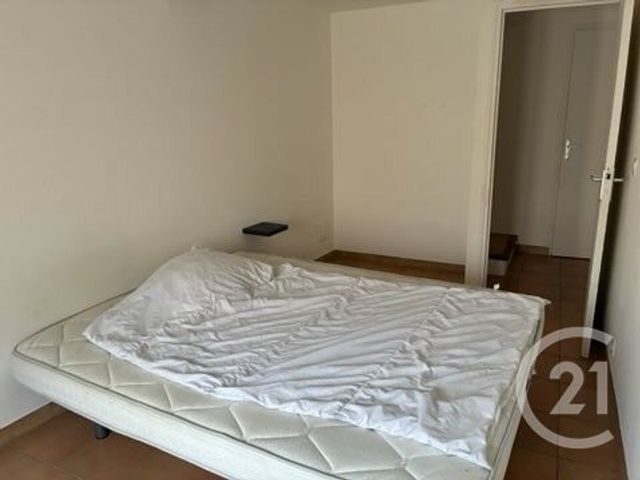 Appartement F3 &agrave; louer - 3 pi&egrave;ces - 56,02 m2 - Grasse - 06 - PROVENCE-ALPES-COTE-D-AZUR