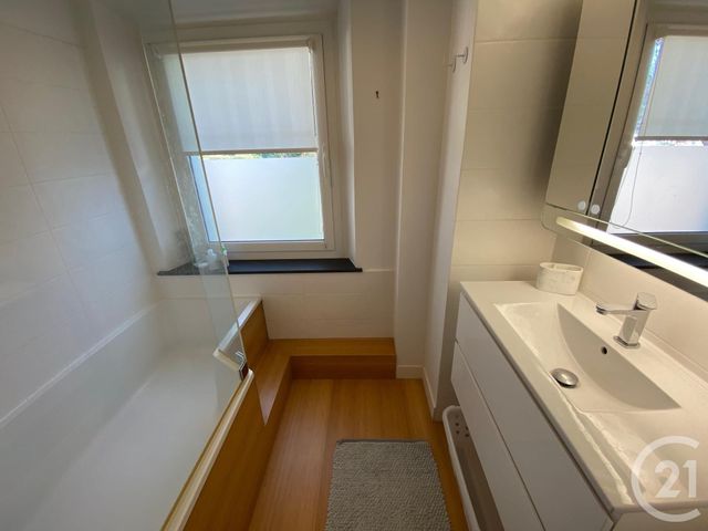 Appartement F3 &agrave; louer - 3 pi&egrave;ces - 82 m2 - Nice - 06 - PROVENCE-ALPES-COTE-D-AZUR