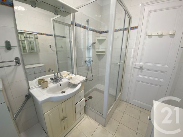 Appartement F3 &agrave; louer - 3 pi&egrave;ces - 23,72 m2 - Nice - 06 - PROVENCE-ALPES-COTE-D-AZUR