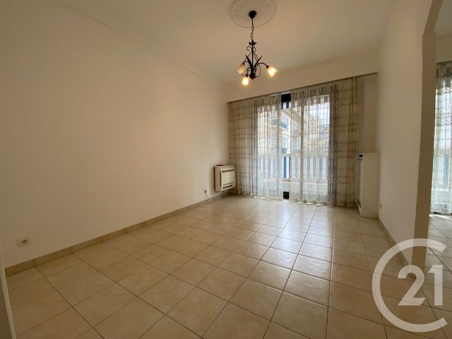 Appartement F3 &agrave; louer - 3 pi&egrave;ces - 81,39 m2 - Nice - 06 - PROVENCE-ALPES-COTE-D-AZUR