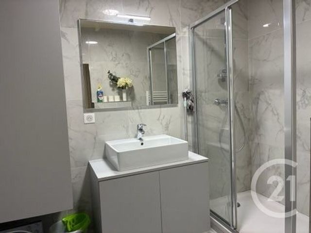 Appartement F1 &agrave; louer - 1 pi&egrave;ce - 31,21 m2 - Villefranche Sur Mer - 06 - PROVENCE-ALPES-COTE-D-AZUR