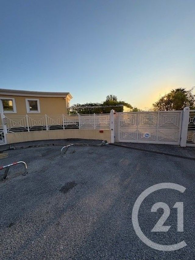 Parking &agrave; vendre - 10 m2 - Nice - 06 - PROVENCE-ALPES-COTE-D-AZUR