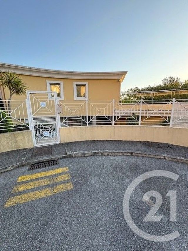 Parking &agrave; vendre - 10 m2 - Nice - 06 - PROVENCE-ALPES-COTE-D-AZUR