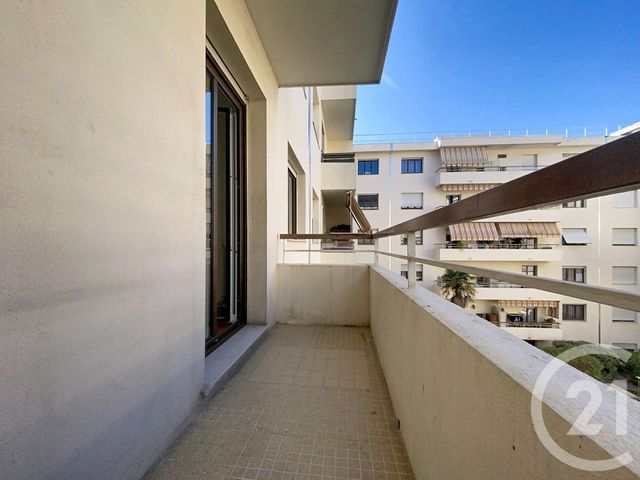 Appartement F3 &agrave; louer - 3 pi&egrave;ces - 73,56 m2 - Nice - 06 - PROVENCE-ALPES-COTE-D-AZUR