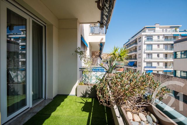 Appartement F4 &agrave; vendre - 4 pi&egrave;ces - 100,05 m2 - Nice - 06 - PROVENCE-ALPES-COTE-D-AZUR