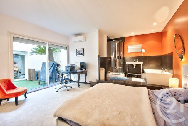 Appartement F4 &agrave; louer - 4 pi&egrave;ces - 155,77 m2 - Nice - 06 - PROVENCE-ALPES-COTE-D-AZUR