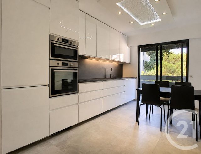 Appartement F3 &agrave; louer - 3 pi&egrave;ces - 86 m2 - Nice - 06 - PROVENCE-ALPES-COTE-D-AZUR