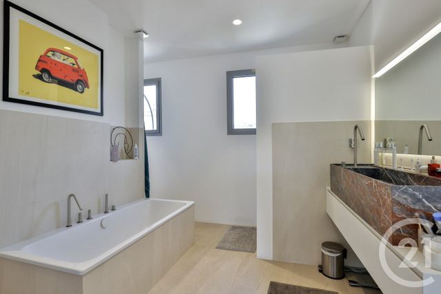 Appartement F3 &agrave; louer - 3 pi&egrave;ces - 124,09 m2 - Nice - 06 - PROVENCE-ALPES-COTE-D-AZUR