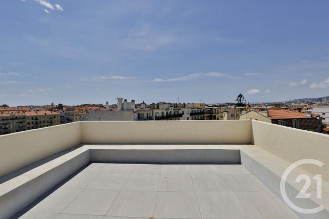 Appartement F3 &agrave; louer - 3 pi&egrave;ces - 124,09 m2 - Nice - 06 - PROVENCE-ALPES-COTE-D-AZUR