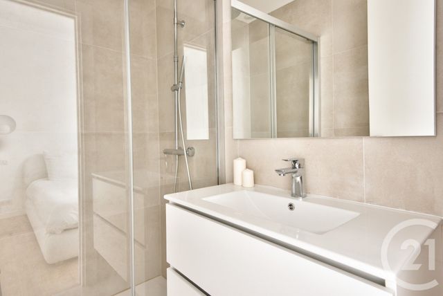 Appartement F3 &agrave; louer - 3 pi&egrave;ces - 47,48 m2 - Nice - 06 - PROVENCE-ALPES-COTE-D-AZUR