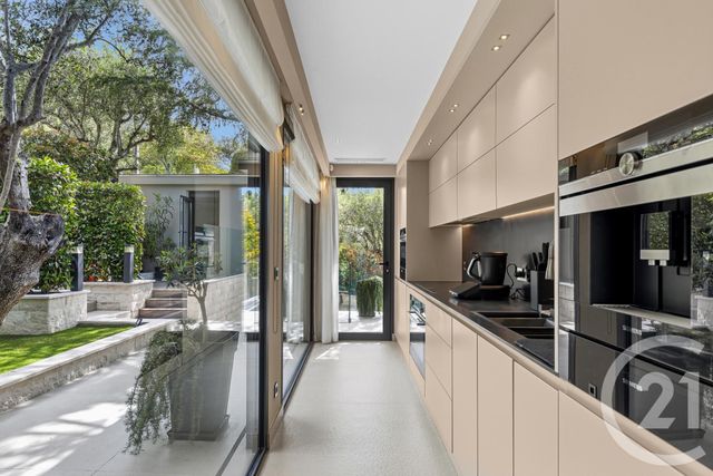 Maison &agrave; louer - 7 pi&egrave;ces - 336 m2 - Villefranche Sur Mer - 06 - PROVENCE-ALPES-COTE-D-AZUR