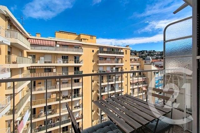 Appartement F1 &agrave; louer - 1 pi&egrave;ce - 25,57 m2 - Nice - 06 - PROVENCE-ALPES-COTE-D-AZUR