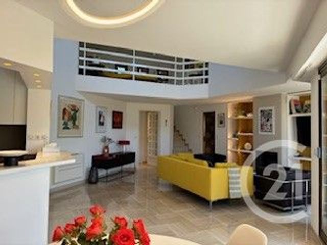 Appartement F3 &agrave; louer - 4 pi&egrave;ces - 111,03 m2 - Nice - 06 - PROVENCE-ALPES-COTE-D-AZUR