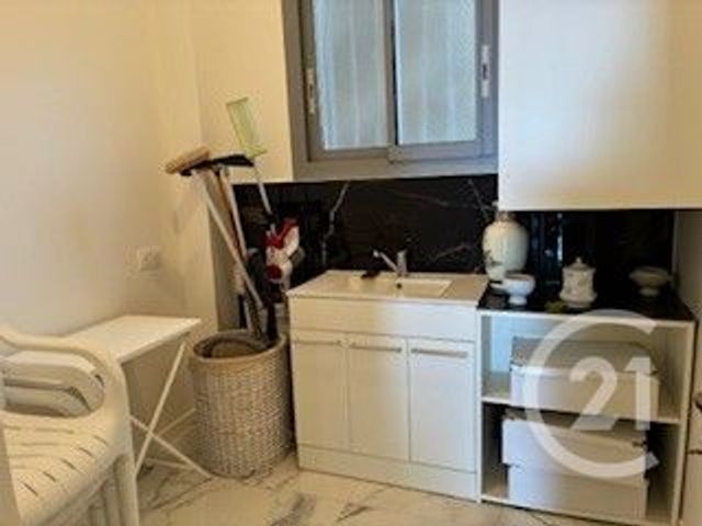 Appartement F3 &agrave; louer - 3 pi&egrave;ces - 124,44 m2 - Nice - 06 - PROVENCE-ALPES-COTE-D-AZUR