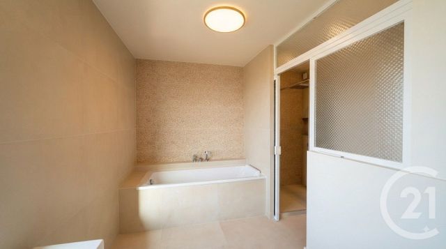 Appartement F3 &agrave; louer - 3 pi&egrave;ces - 78,27 m2 - Nice - 06 - PROVENCE-ALPES-COTE-D-AZUR