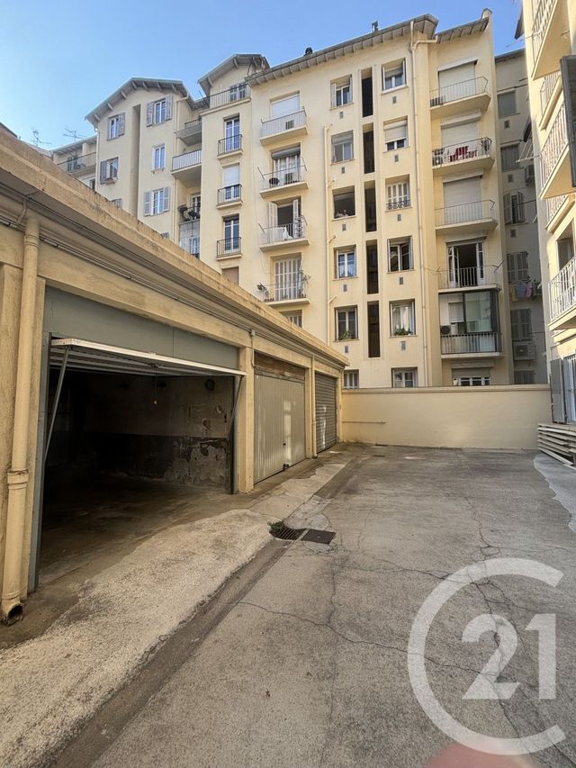 Parking &agrave; louer - 12 m2 - Nice - 06 - PROVENCE-ALPES-COTE-D-AZUR