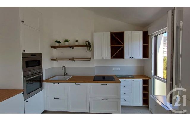 Appartement F3 &agrave; louer - 3 pi&egrave;ces - 63 m2 - Nice - 06 - PROVENCE-ALPES-COTE-D-AZUR