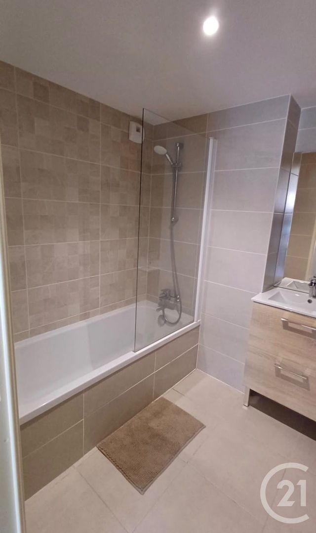 Appartement F3 &agrave; louer - 3 pi&egrave;ces - 63 m2 - Nice - 06 - PROVENCE-ALPES-COTE-D-AZUR
